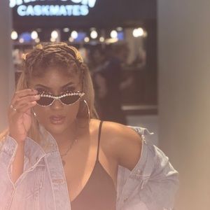 Meet your Posher, Jade